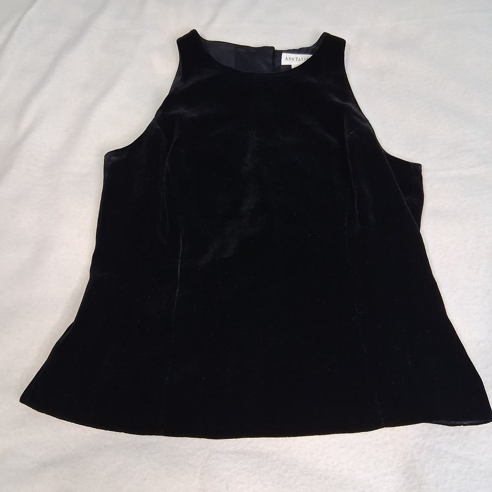 Vintage Ann Taylor Black Silk Blend Velvet Bling Button Back Tank Womens Size 8‎
